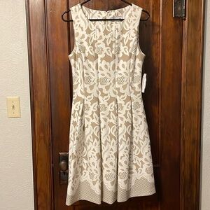 NWT Gorgeous Classic Fit Dress